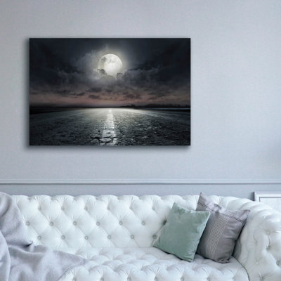 «Moon» par PhotoINC Studio