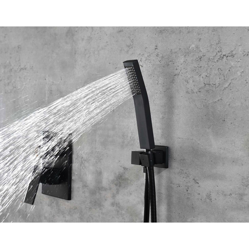 Douche de plafond noire matte pour douches confortables - 16 po, matériaux durables