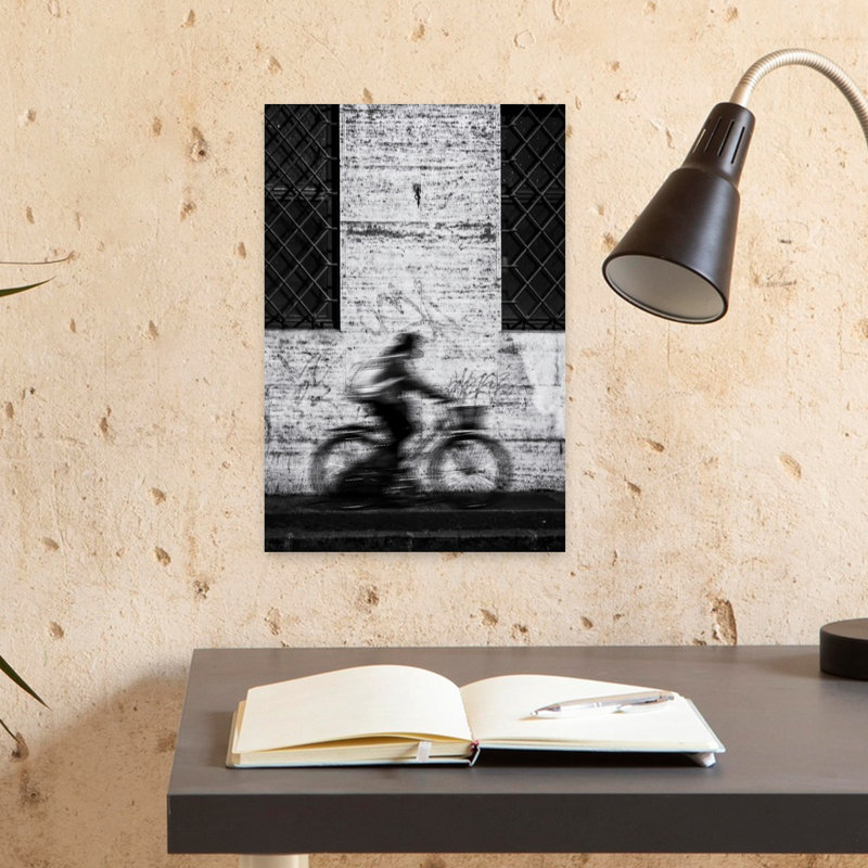 Impression d'art urbain dynamique sur un cycle urbain dynamique, 18" H x 12" W