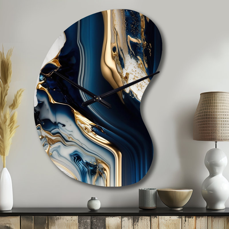 «Abstract Geode Waves Blue V» - horloge abstraite en forme de métal, horloge murale moderne asymétrique, Grand