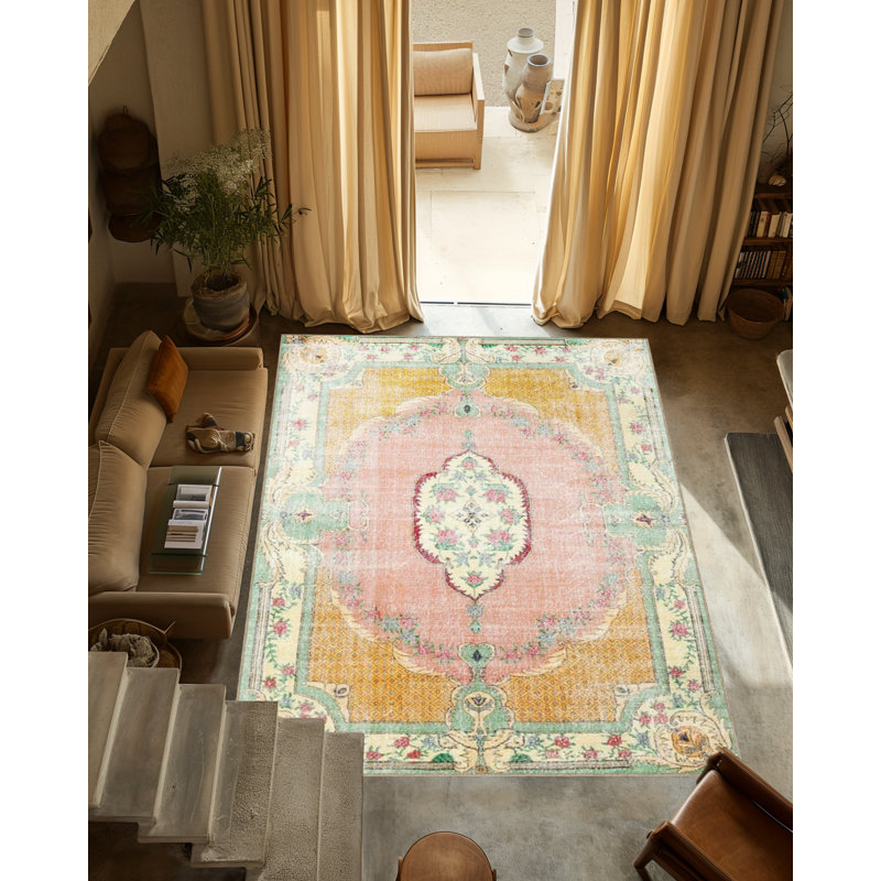 Tapis décoratif multicolore à motif floral traditionnel, Rectangle 4 pi 7,12 po x 6 pi 6,74 po