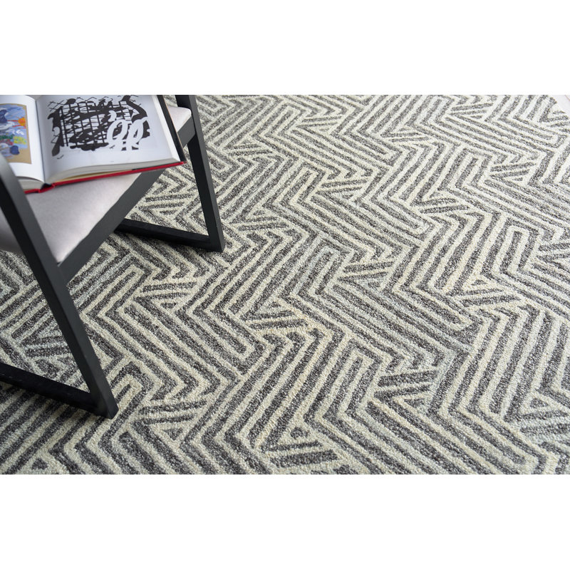 Ivory and Gray Hand-Tufted Wool Rectangular Area Rug 10' x 14'