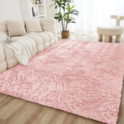 Machine Tufted Shag Area Rug