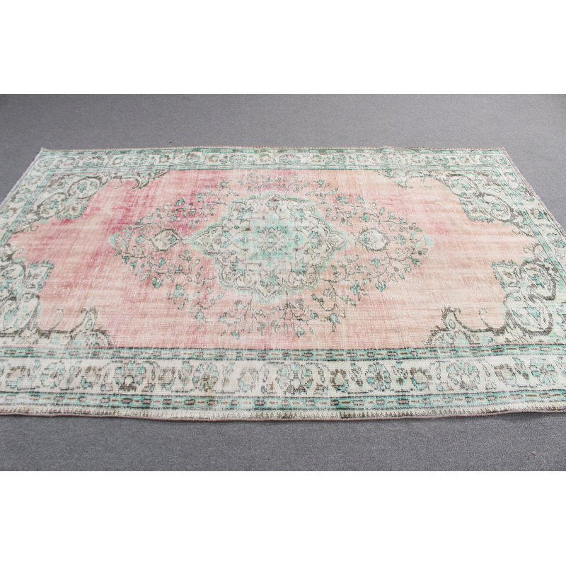 Grand tapis turc beige de style anatolien rétro, idéal pour les salons avec un design oriental et une influence Oushak authentique