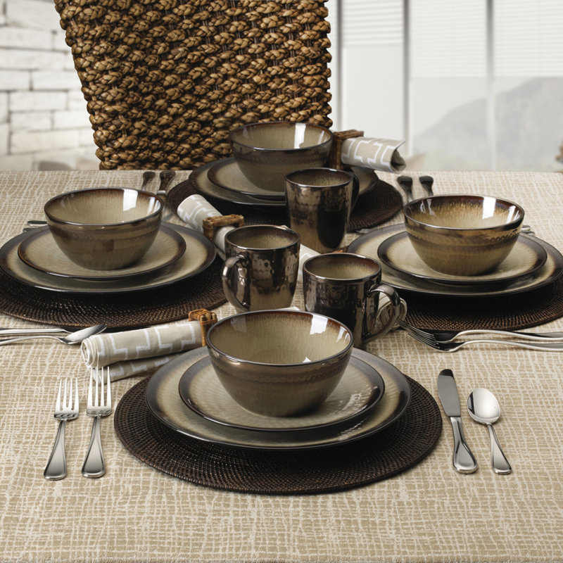 Gourmet Basics by Mikasa Anastasia 16-Piece Stoneware Dinnerware Set, Service for 4