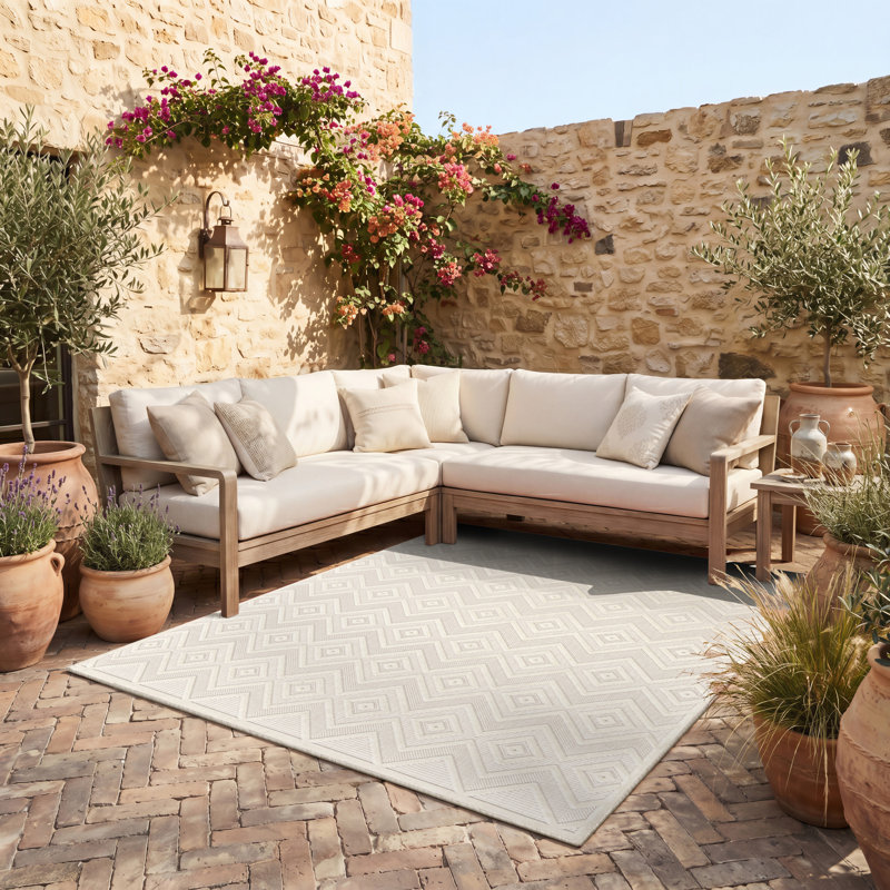 Foundry Select Versatile Diamond Ivory/White Indoor/Outdoor Area Rug, Rectangle 8' x 10'