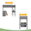 Lit simple en bois et lit en peluche