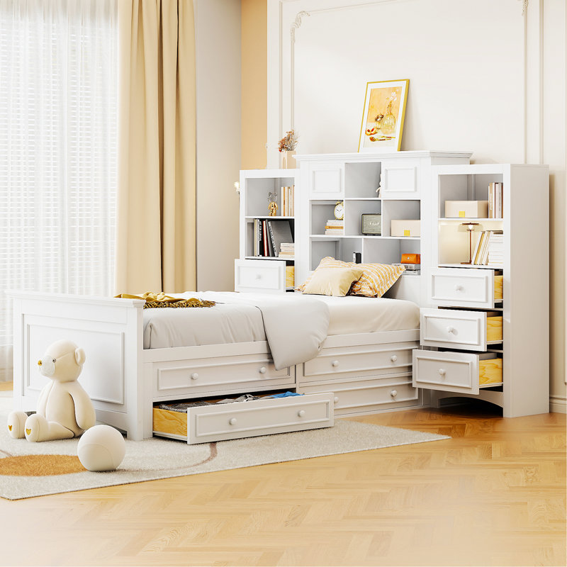 Lit plateforme en bois avec tiroirs