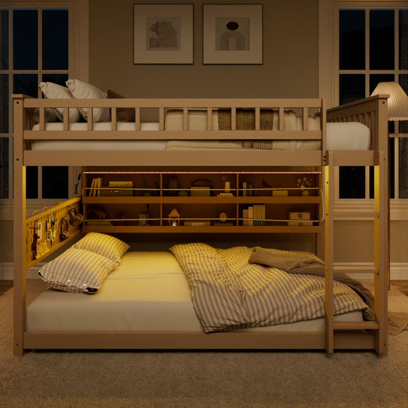 Lit superposé double au-dessus de double avec tablette de rangement, lumière DEL et panneau perforé changeant de couleur, cadre de lit convertible en bois massif, beige