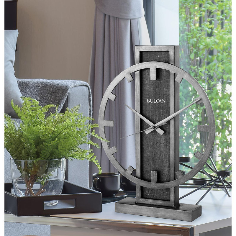 Streak Industrial Metal Quartz Movement / Crystal Tabletop Clock in Silver
