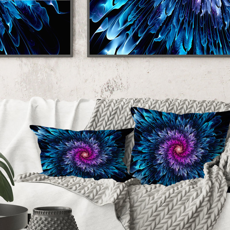 Coussin décoratif imprimé floral mauve et bleu fractal, 16 po x 16 po