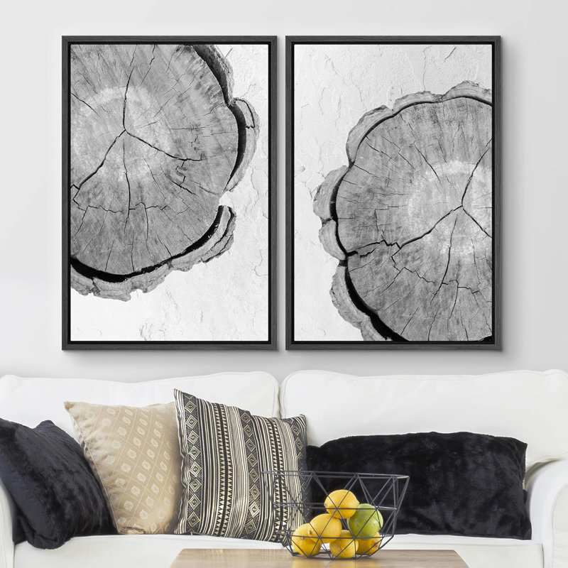 «Duo de bûches d'arbres en bois noir et blanc à la ferme rustique foncé - aucune texture» 2 - pièces sur, Noir