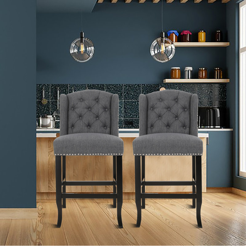 Ensemble de tabourets de bar de style moderne et luxueux avec garniture cloutée et repose-pieds, dossier capitonné pour le salon de la chambre à coucher, le bar et la cuisine