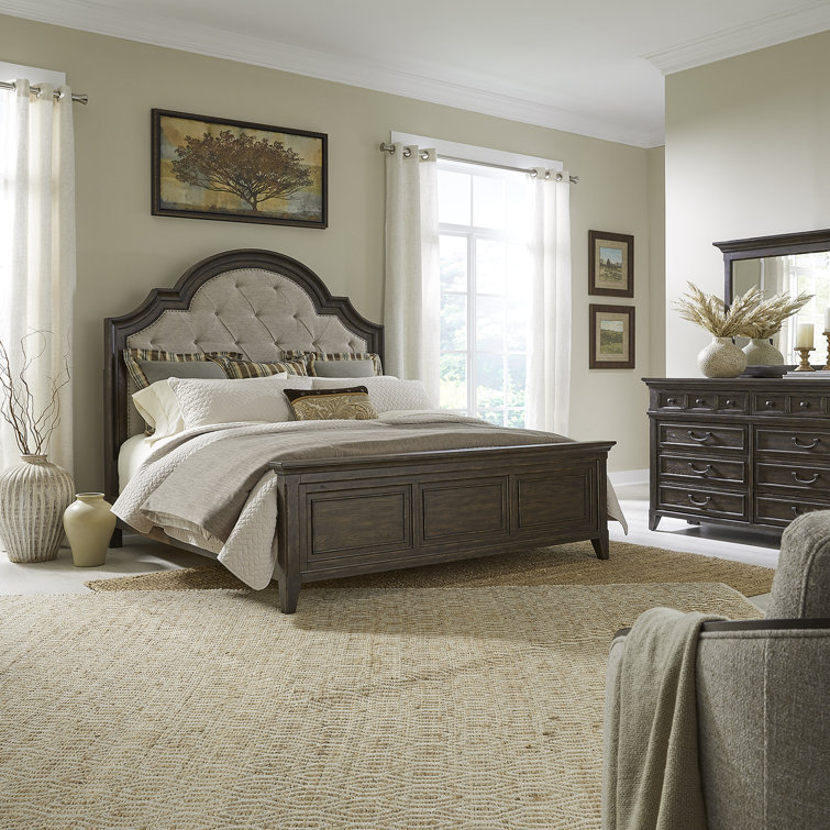 Arianni 5 Piece Bedroom Set