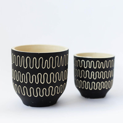 Ensemble de 2 jardinières noires avec lignes beiges ondulées
