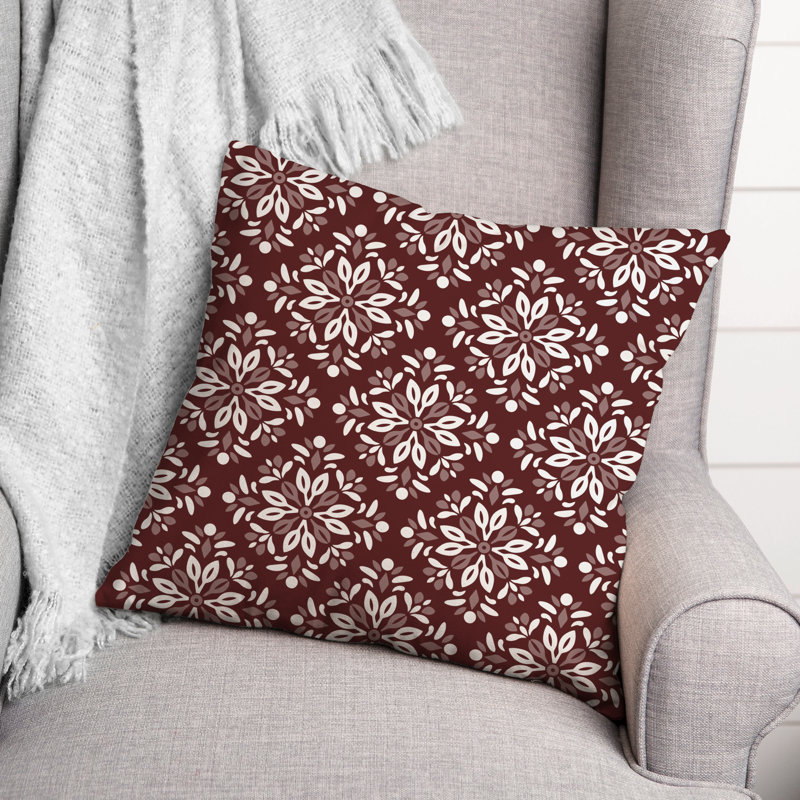 Medallion Outdoor Reversible Throw Pillow, Marron, H 18 po x l 18 po