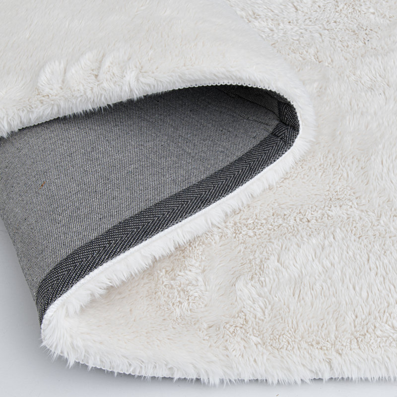 Tapis d'intérieur en polyester blanc Everly Quinn Patricio, Rectangle 4,99 pi x 6,99 pi
