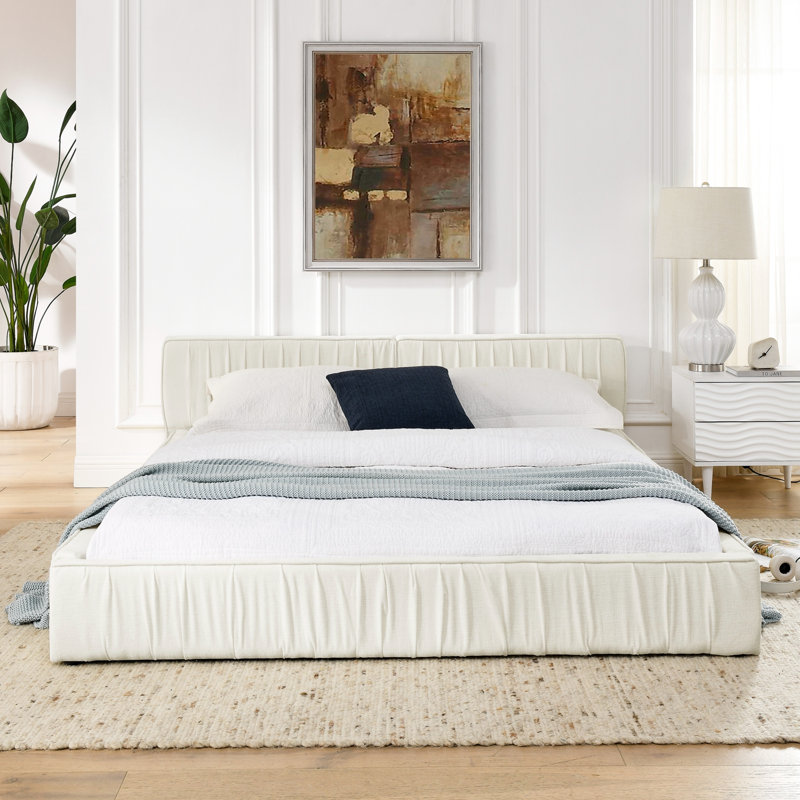 Structure de lit tapissier en chenille grand format avec motif plissé, Beige