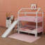 Lit superposé avec glissière et escalier de rangement, lit superposé en bois, cadre en forme de maison avec garde-corps et tablettes-267572378