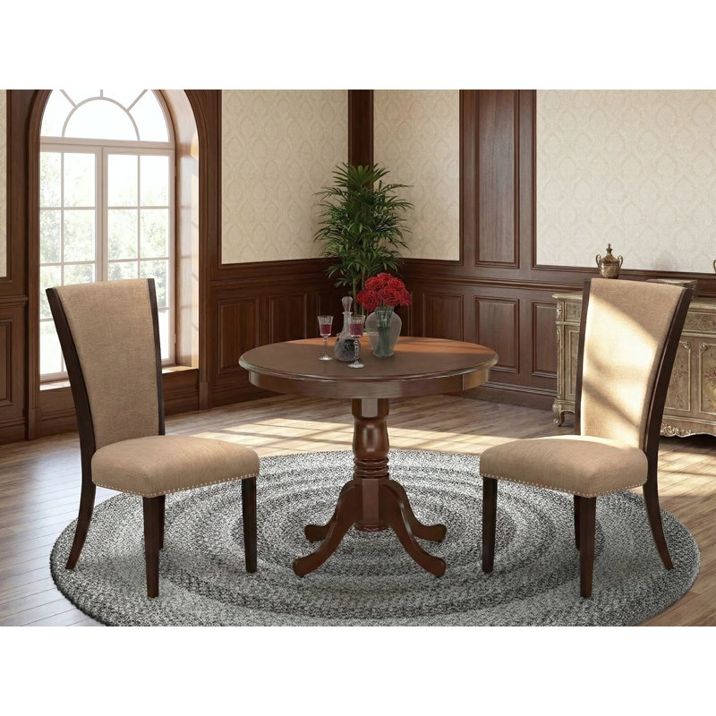 L'ensemble de table de salle à manger 3 pièces pour petits espaces comprend une table de cuisine ronde avec piédestal et 2 chaises Parson en tissu de lin sable clair, lin blanc