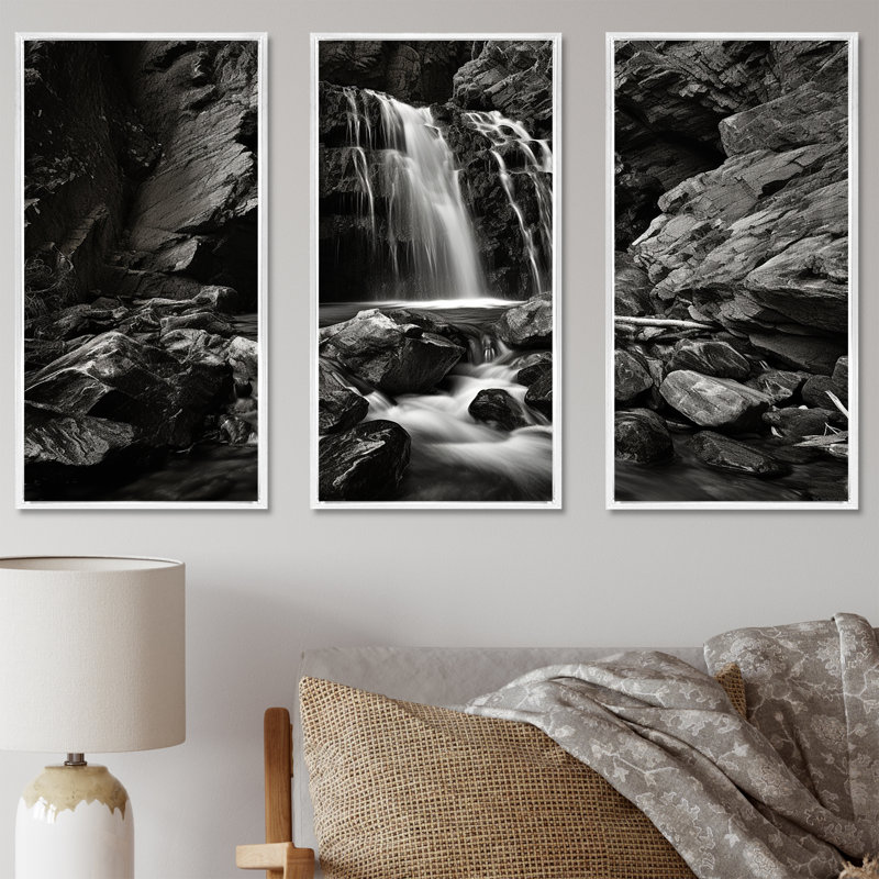 Waterfall Cliff Scenery II - Waterfall, ensemble d'art sur toile, Cadre flottant blanc, H 28 po x l 36 po x P 1 po