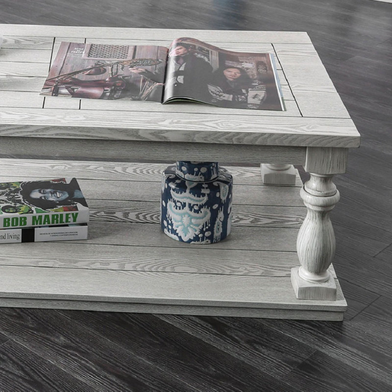 Table basse de style rustique antique
