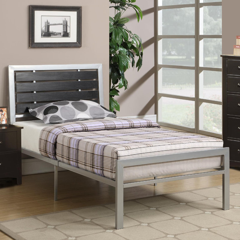Tydarrius Metal Slat Bed