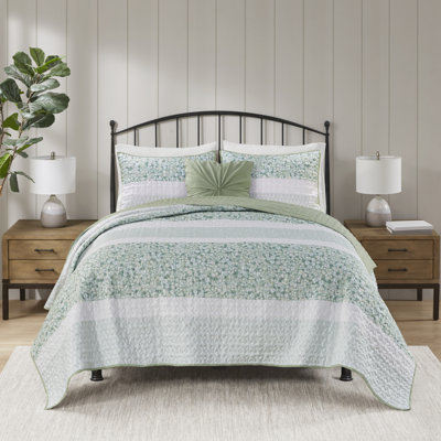 Caralie 4 Piece Seersucker Coverlet Set with Throw Pillow