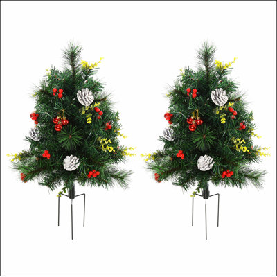 Paquet de 2 sapins de Noël artificiels pour l'extérieur 22,5 po pré-éclairés sans cordon avec 24 lumières et piquets blanc chaud
