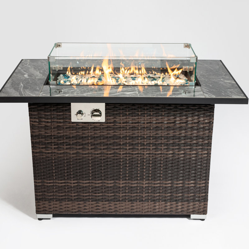 Table de foyer d'extérieur 44 po avec comptoir en céramique, foyer au gaz propane, sortie de chaleur de 50000 BTU, rectangulaire, couvercle et couvercle de pluie, table de fosse Rocks en verre mélangé, plateau de table, 50000 BTU, couvercle, pierres r