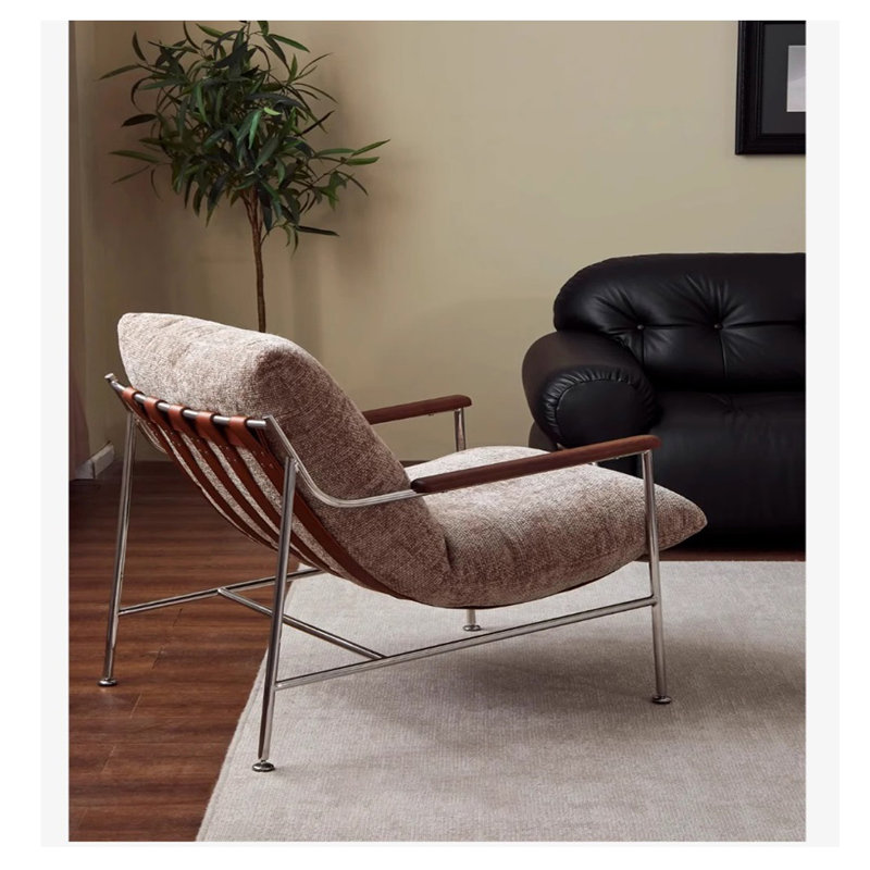 Chaise confortable avec structure en acier, Chenille couleur café clair