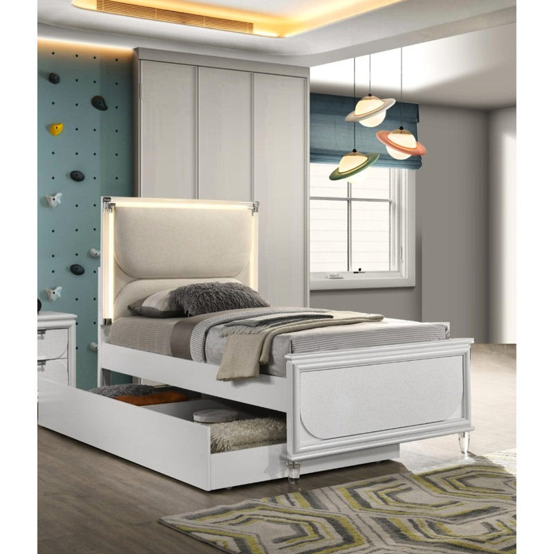 Cadre de lit simple contemporain blanc perle avec tissu, bois d'hévéa massif, bois d'ingénierie et panneaux de tête de lit à DEL avec style et design