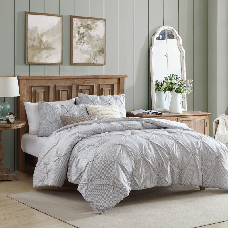 Swift Home Pintuck 3-Piece Microfiber Comforter Set - Solid Colors and Striped Designs - All-Seasonal, Durable, Easy Care