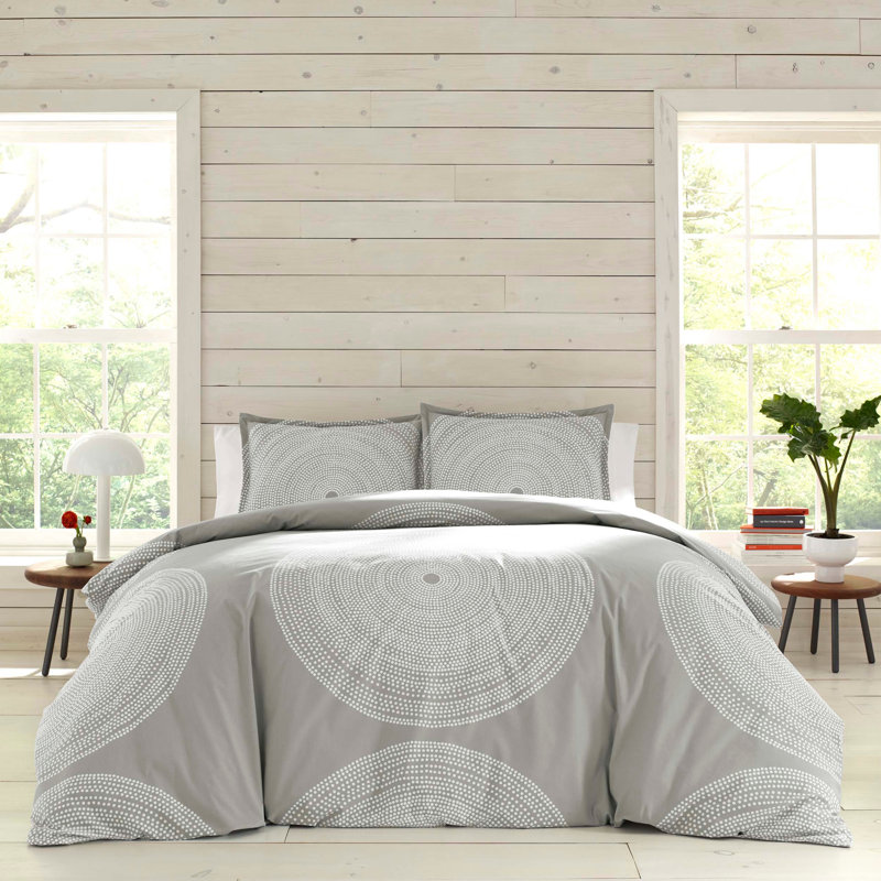 Marimekko Fokus Navy Cotton Comforter Set, Full/Queen Comforter + 2 Shams, Light Gray
