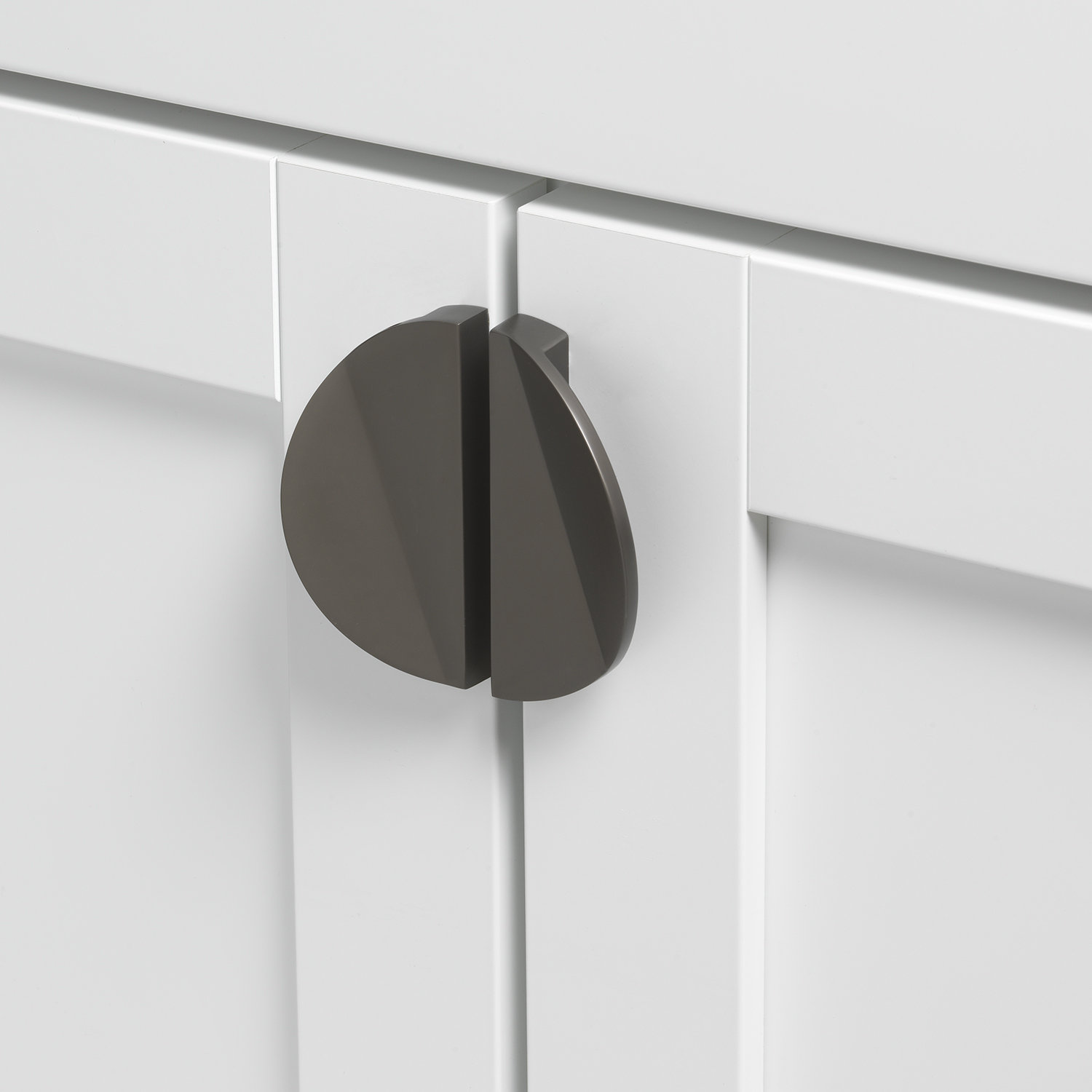 Giana Semi-Circle Cabinet Knob, Graphite