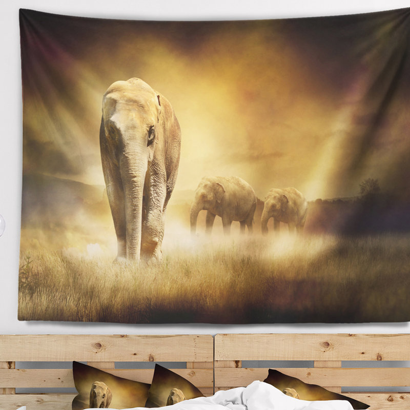 Éléphants au coucher de soleil tapisserie Animal, H 32 po x l 39 po