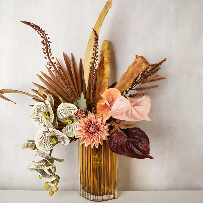 Ornements de fleurs simulées