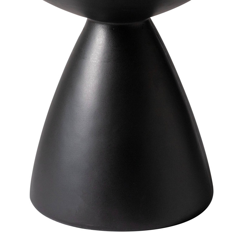 Table de bout Gerstuvansh, Noir