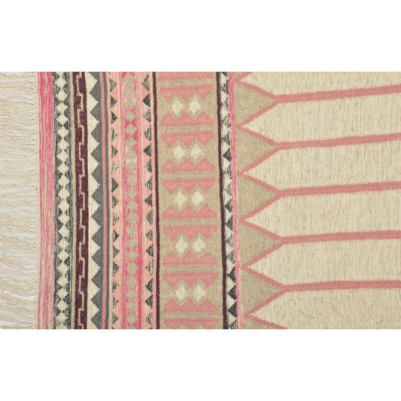 Sand In Your Feet Southwestern Area Rug in Pink/Beige/Gray, Runner 2'6" x 7'