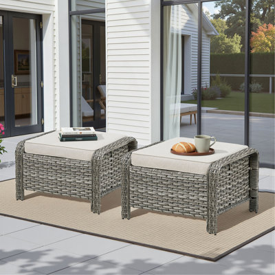 Ensemble de 2 repose-pieds d'extérieur en osier de polyéthylène pour l'extérieur avec coussin beige pour cour ou terrasse