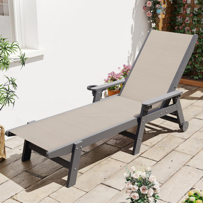 Chaise longue d'extérieur, chaise longue d'extérieur en PEHD avec roulettes, chaise longue inclinable réglable à 5 positions pour terrasse, bord de piscine, cour, bleu marine