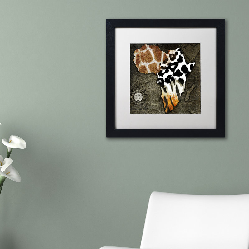 «Jadaya Animal Map of Afrique» par Color Bakery, impression encadrée, H 11 po x l 14 po x P 0,5 po, Blanc