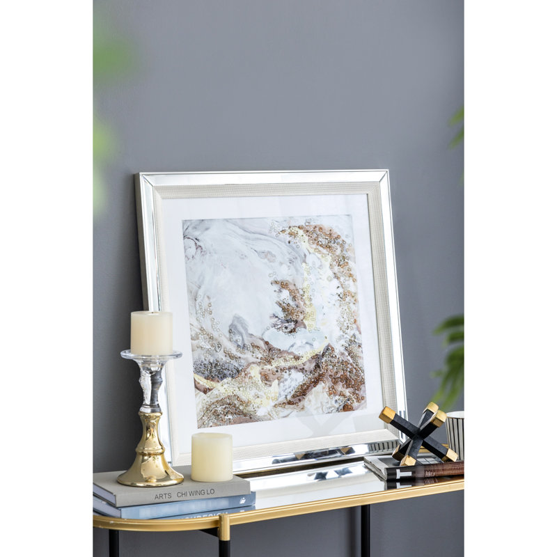 Art mural encadré en cristal 23,6 x 23,6 po sur fond de teinte dorée douce