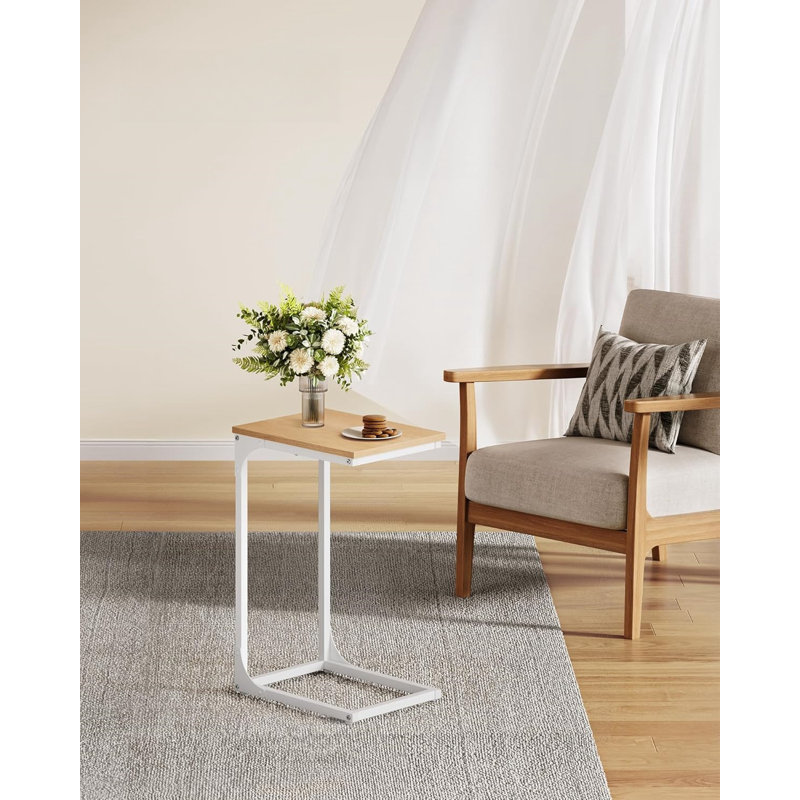 Table d'appoint en forme de C, petite table d'appoint pour canapé, table de canapé avec structure en métal pour le salon, la chambre à coucher, le chevet (Greige + / 1 pièce)