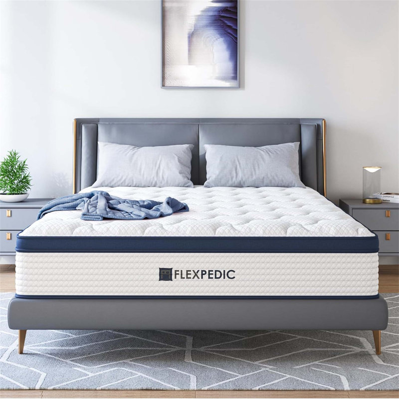 Matelas en mousse à mémoire de forme hybride avec espace coton pour un sommeil optimal, offrant un soutien solide, une isolation des mouvements et un soulagement de la pression pour une nuit de repos