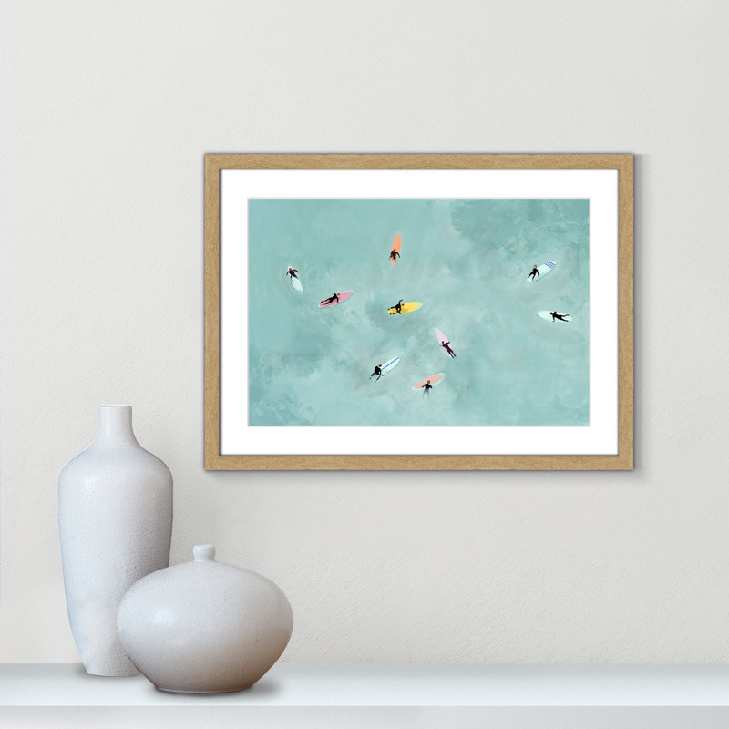 «Floating on Waves» par Lily K, L 41,5 po x H 29,5 po, Imprimé mat, Or mat
