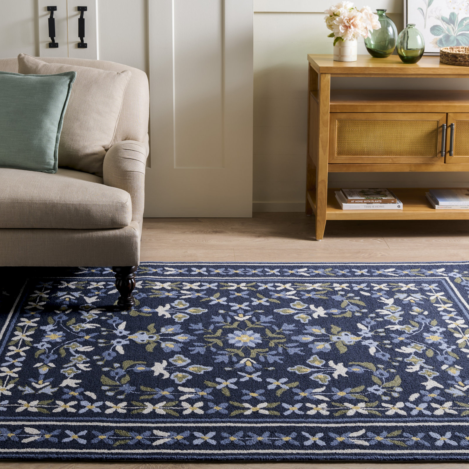 Hand-Tufted Wool Floral Outdoor Rug, Rectangle 5' x 8'