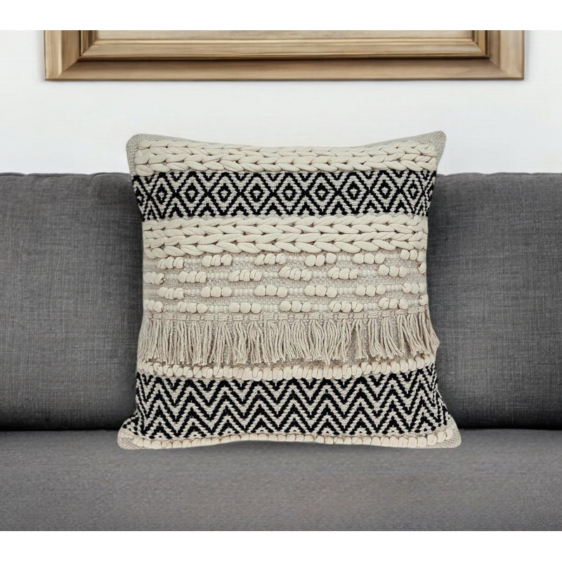 Coussin 18 "en coton beige avec frange