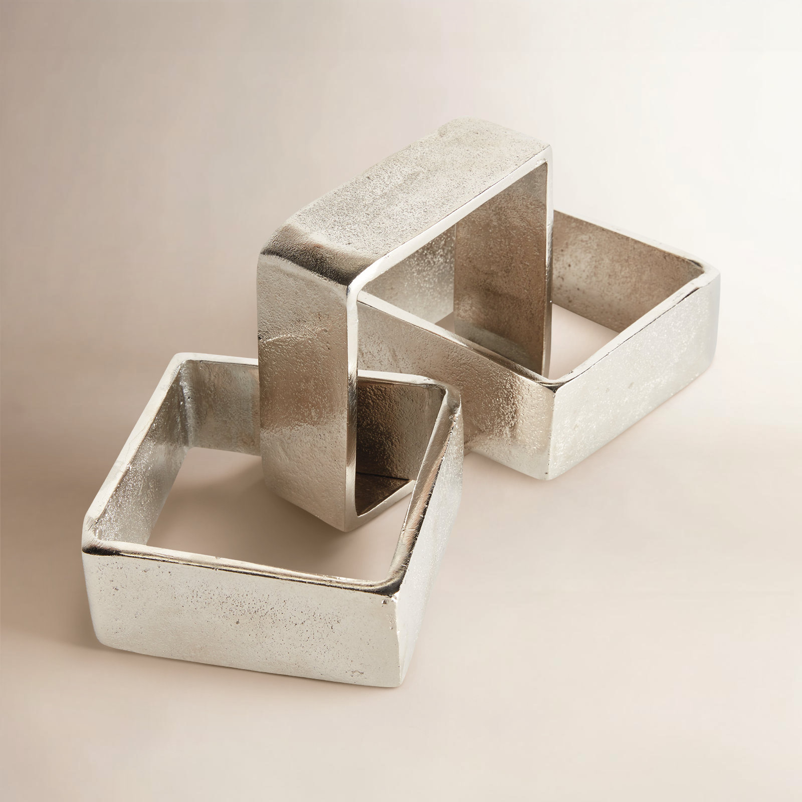 CORBIN SQUARE CHAIN SCULPTURE, Silver