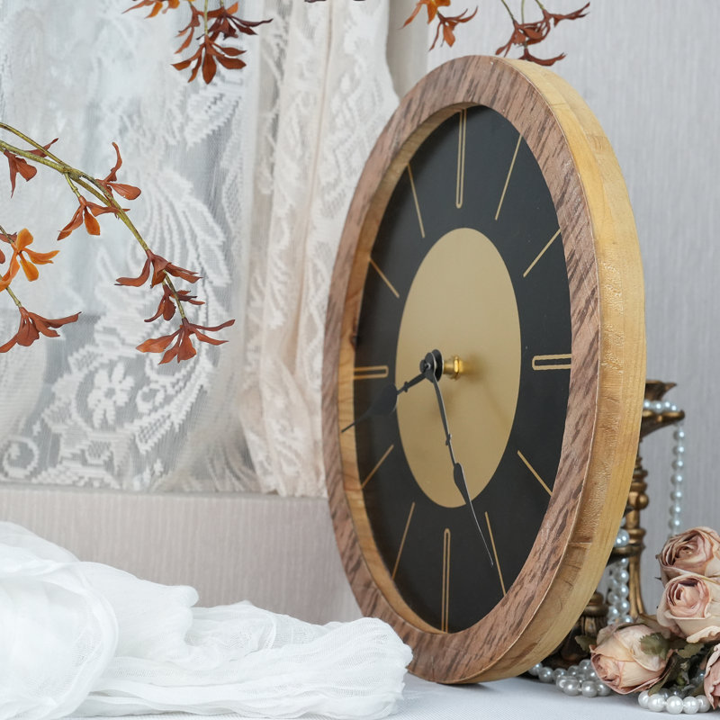 Round Wall Clock